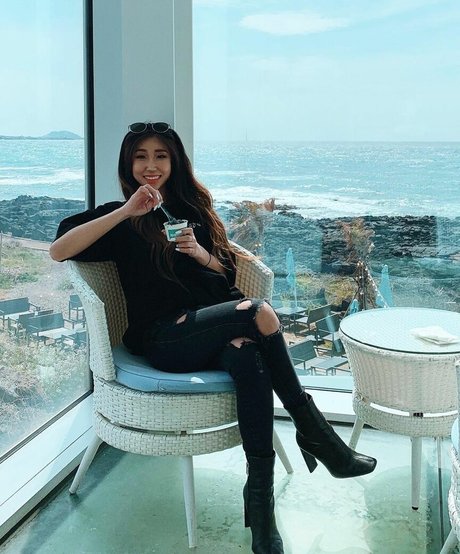 Jinnnyk pretty actress pic