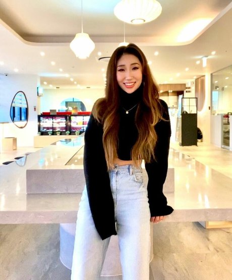 Jinnnyk nudes model pics