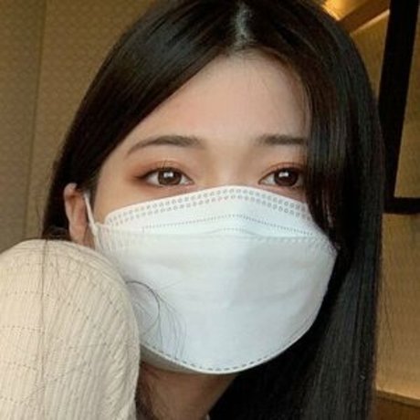 riri hotspring hot star img