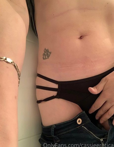 cassieerotica nude star pictures