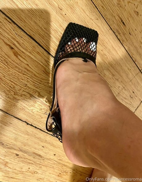 giantessroma star perfect pics