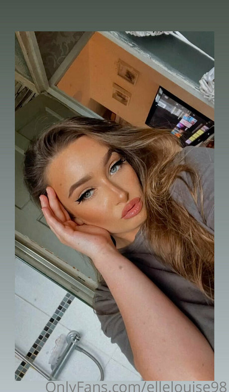 ellelouise98 pornstar exclusive photos