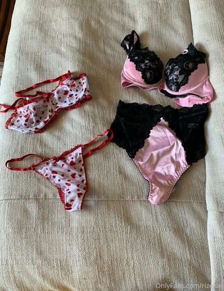 rizerae nude pornstar pictures