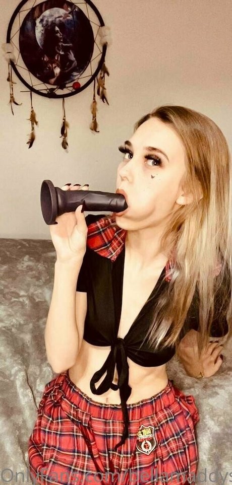 bellamaddyson best model gallery