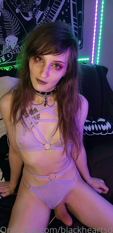 blackheartsora nudes actress galleries