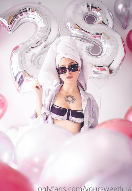 hotsweetlola pornstar free pic