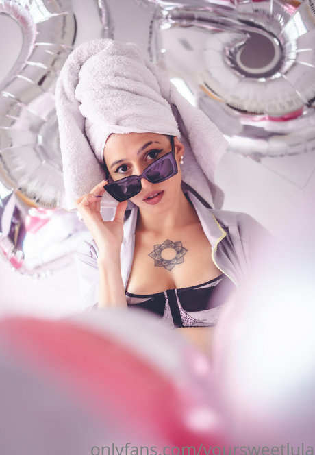 hotsweetlola star hd picture