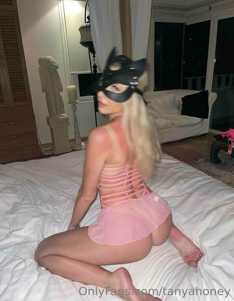 tanyahoney nudes model pictures
