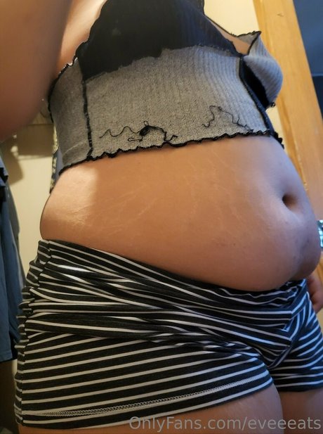 eveeeats nudes pornstar photo