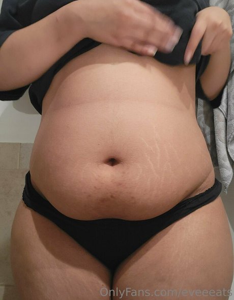 eveeeats pornstar nudes picture