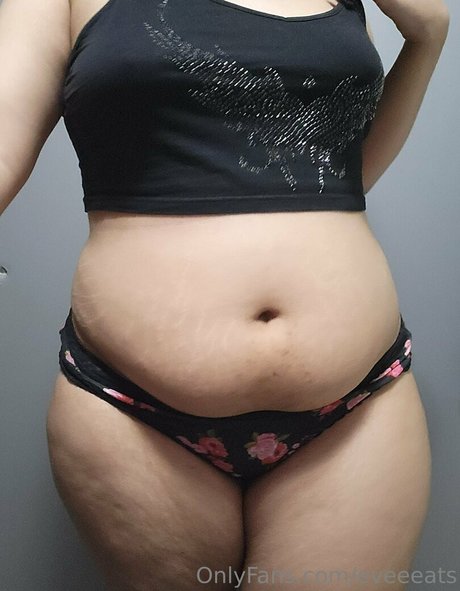 eveeeats model top archive