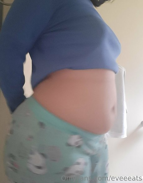 eveeeats pornstar photo