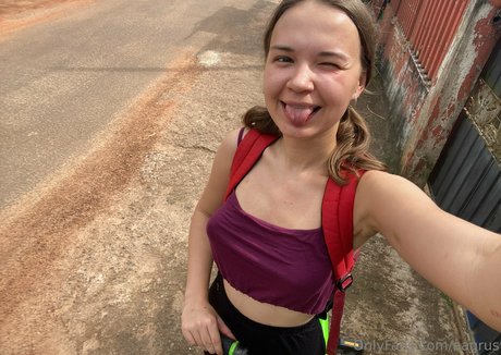 Aagrus model nude picture