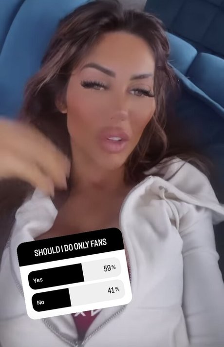 Chloe Ferry nude star galleries