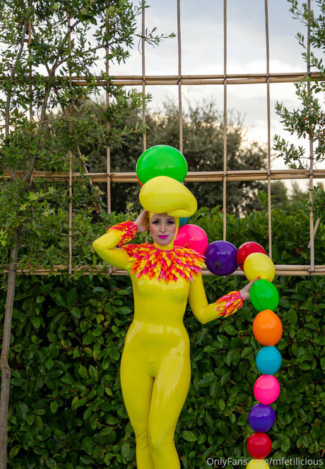 mfetilicious perfect model picture