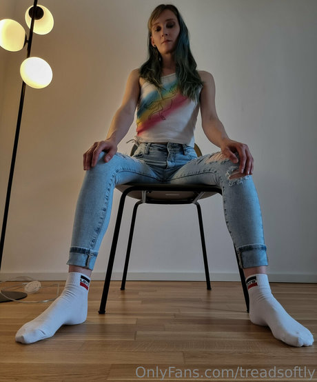 treadsoftly art model gallery