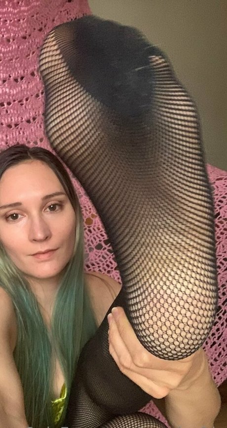 treadsoftly model nude picture