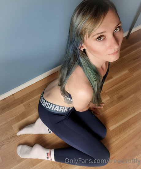 treadsoftly star naked pic