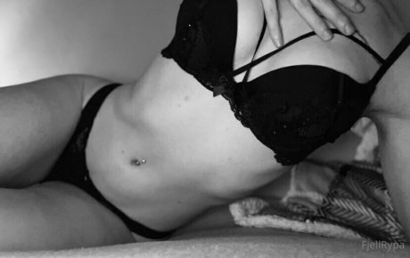 slow rida3 naked model photos