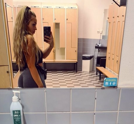 ImSoff model hot galleries