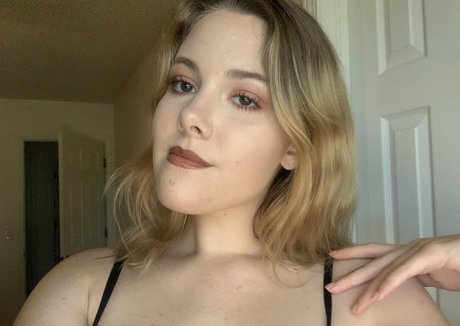 little doe exclusive actress images