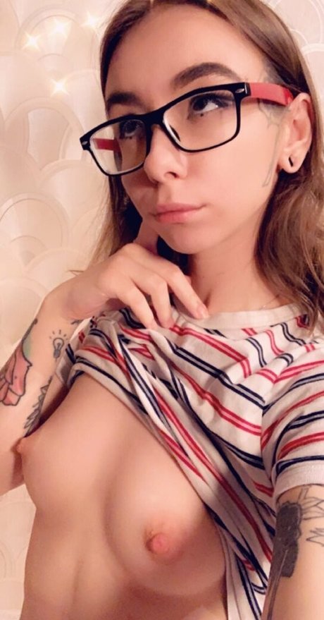 kat fox star nude picture