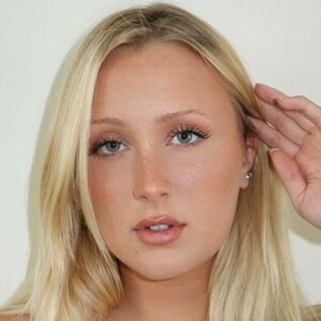 Hannahgarske pornstar hd pics