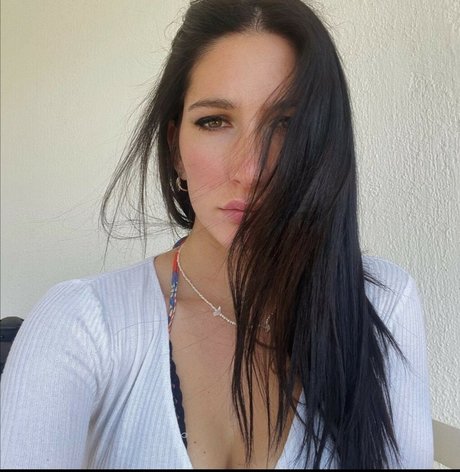 Jenny Disney naked model pic