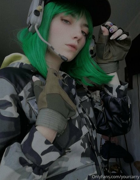 yourcarry model hot photo