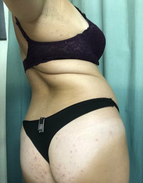 missviolet96 pornographic model gallery