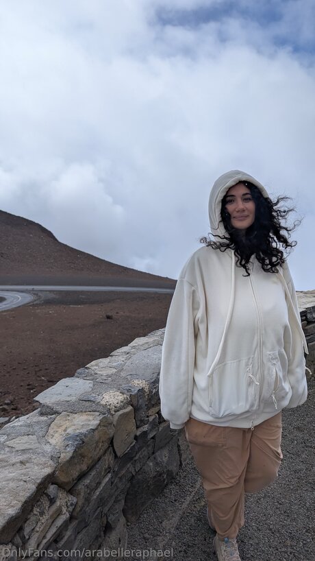 arabelleraphael erotic model picture