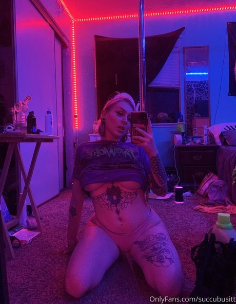 succubusitt pornstar pretty photo