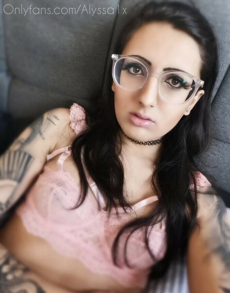 Alyssa1X model porn image