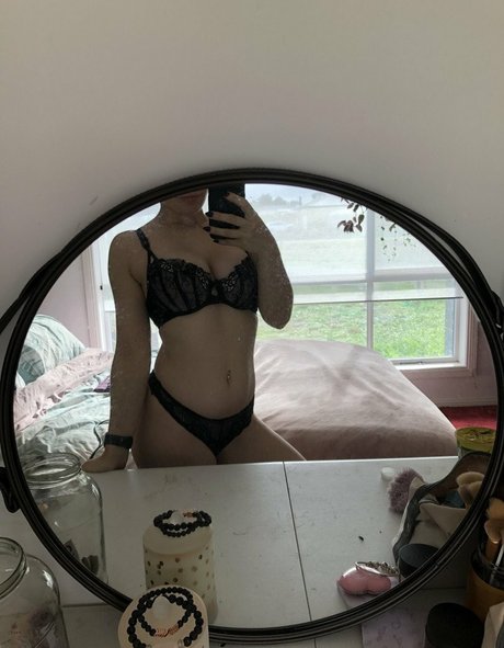 naughtyhortyxo top actress img