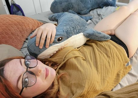 ayyplustwo model top photo