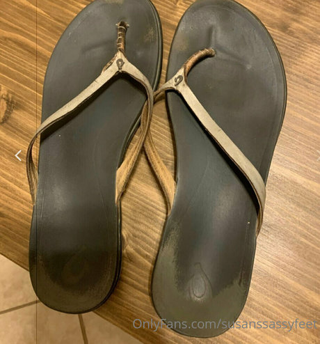 susanssassyfeet model hot gallery