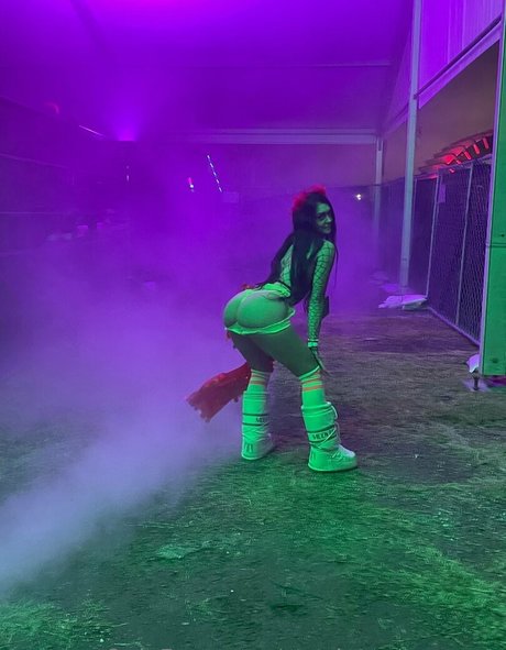 Vendetta Summer pornstar hd img