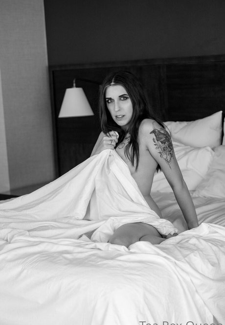 tearexqueen art actress pictures