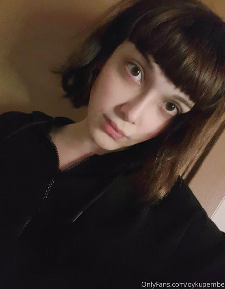 oyku pembe porn model pictures