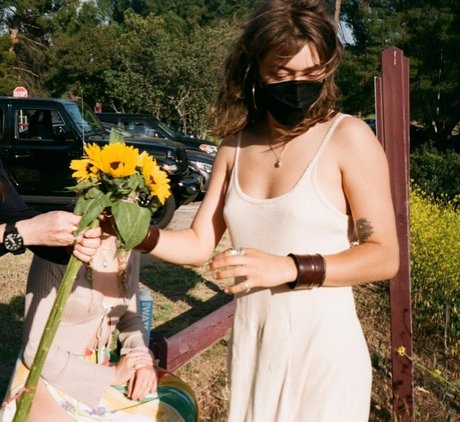 Gideon Adlon erotic pornstar photo