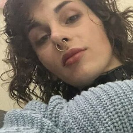 Dahlia Crimson naked pornstar image