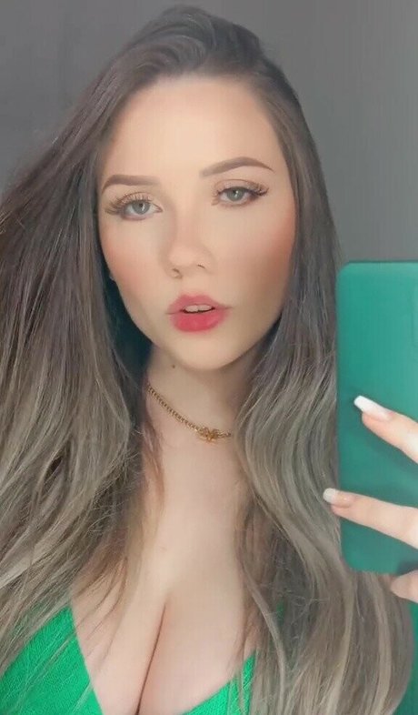 Marcelly Mello model adult images