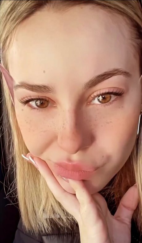 Elena Lagou pornstar nudes picture