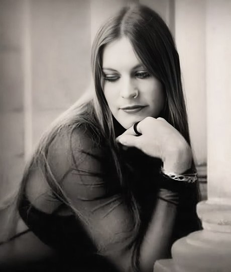 Floor Jansen model nice photo
