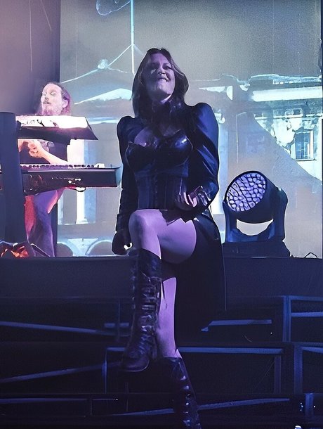 Floor Jansen pretty model img