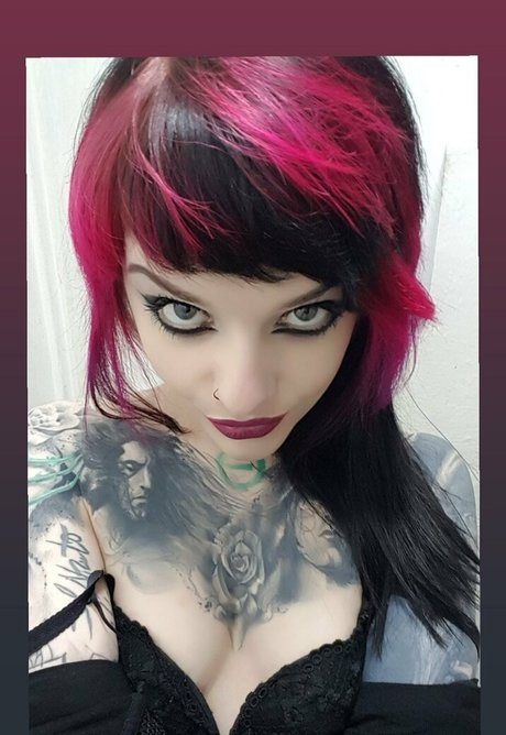 pixxigrrl pretty pornstar photos