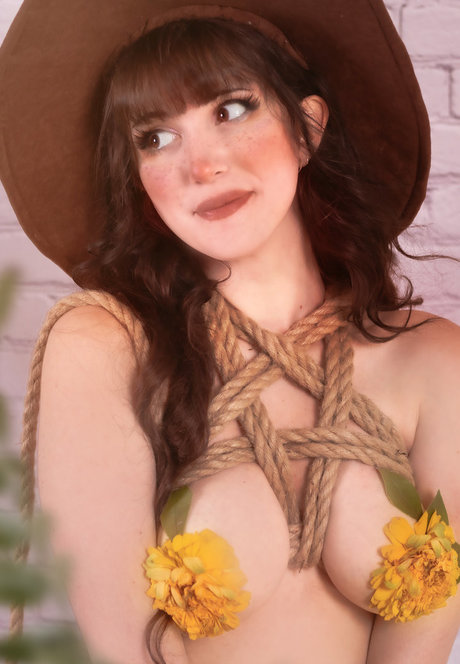 Tina Kinz pretty star pic