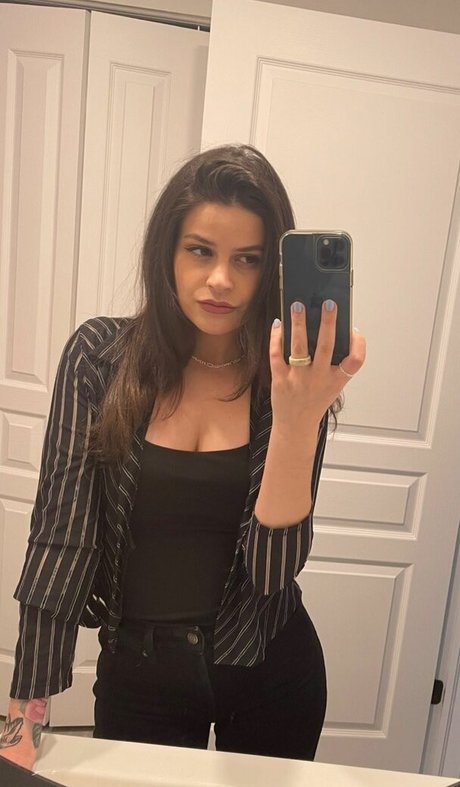 Jenncion xxx model gallery