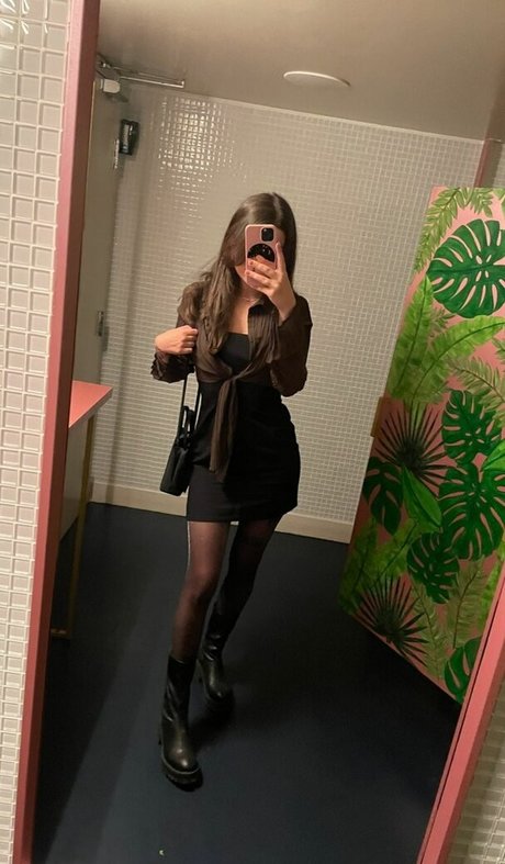 Jenncion nudes actress pictures