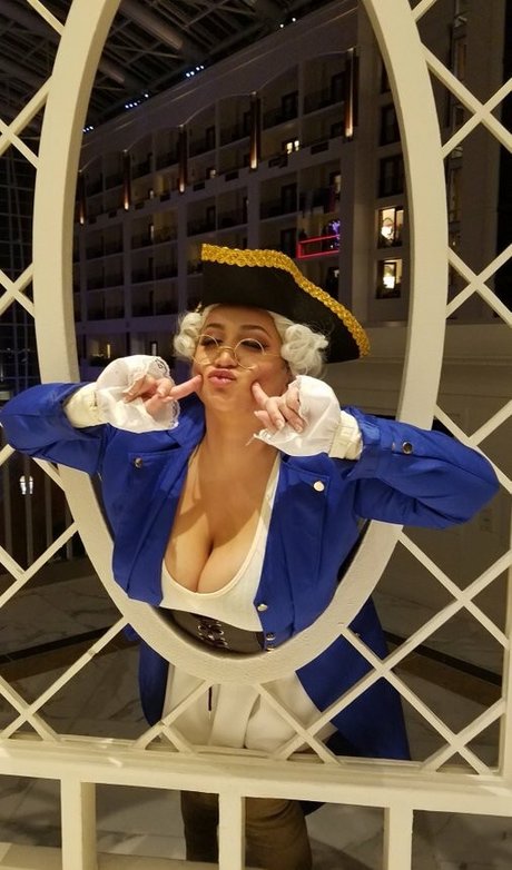 Nikki Geeks star xxx img